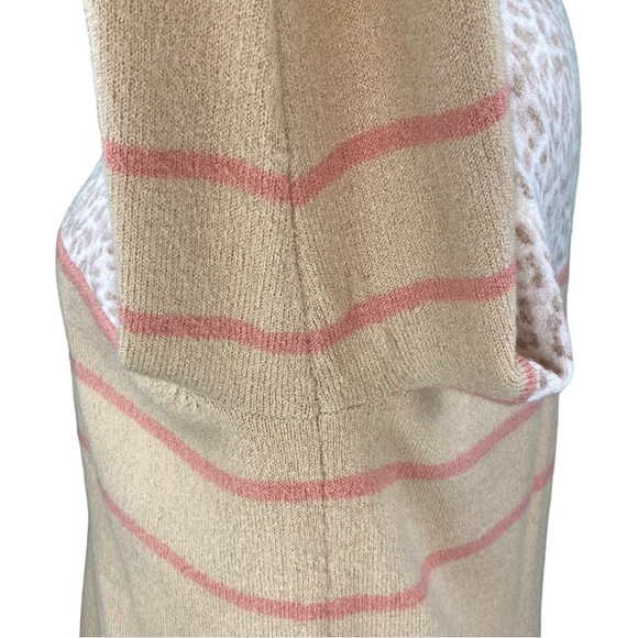 BeachLunchLounge Cozy Beige and White Animal Print Knit Sweater - Picture 11 of 14